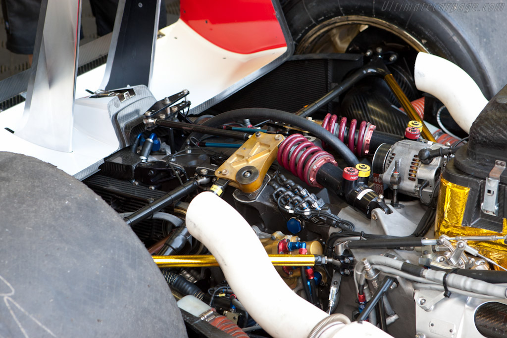 Lola B10/60 Toyota - Chassis: B0860-HU01  - 2011 Le Mans Test