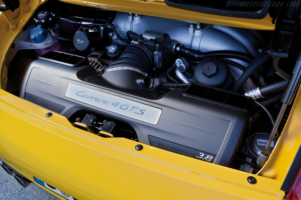 Porsche 997 Carrera 4 GTS