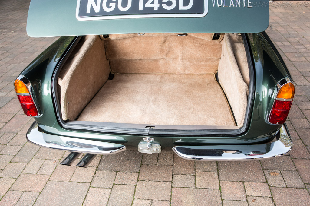 Aston Martin Short Chassis Volante