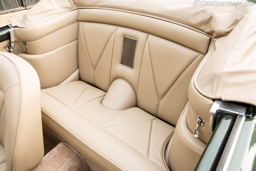 Aston Martin Short Chassis Volante