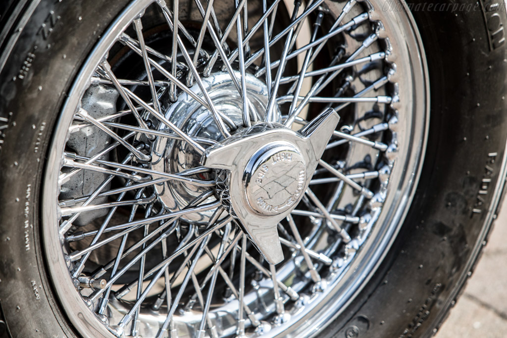 Aston Martin Short Chassis Volante