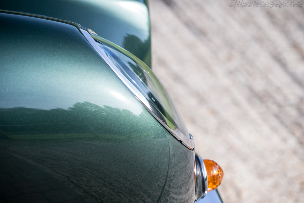 Aston Martin Short Chassis Volante