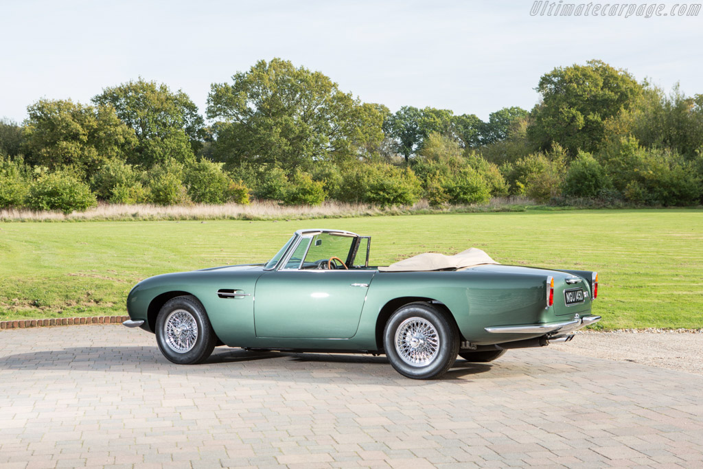 Aston Martin Short Chassis Volante