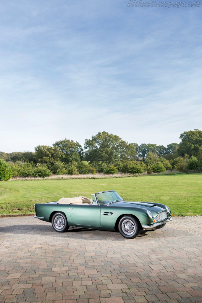 Aston Martin Short Chassis Volante