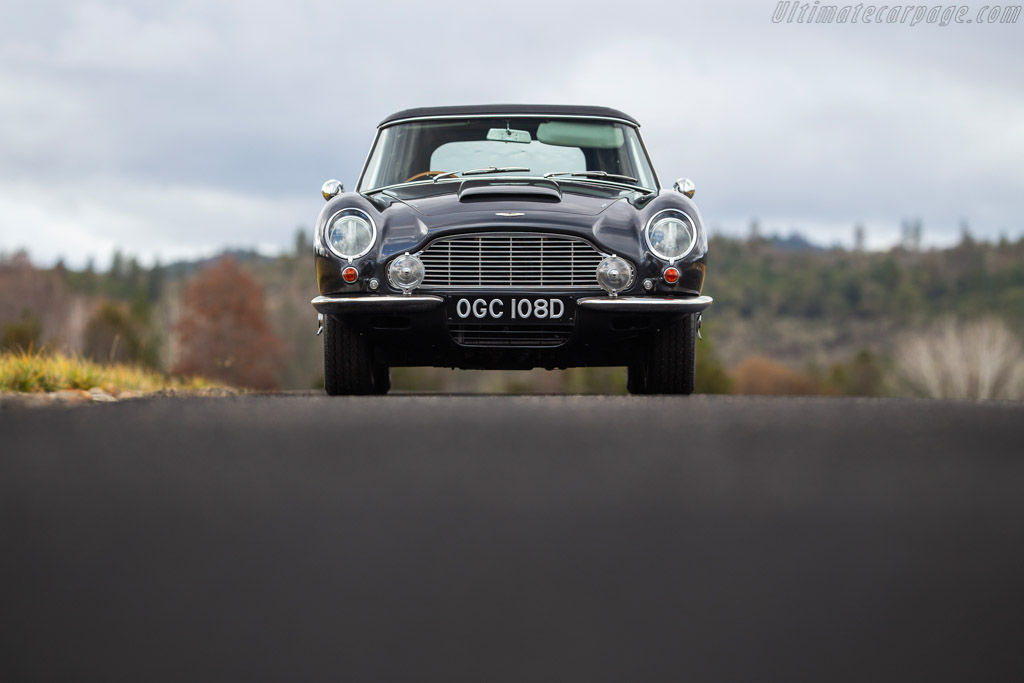 Aston Martin Short Chassis Volante