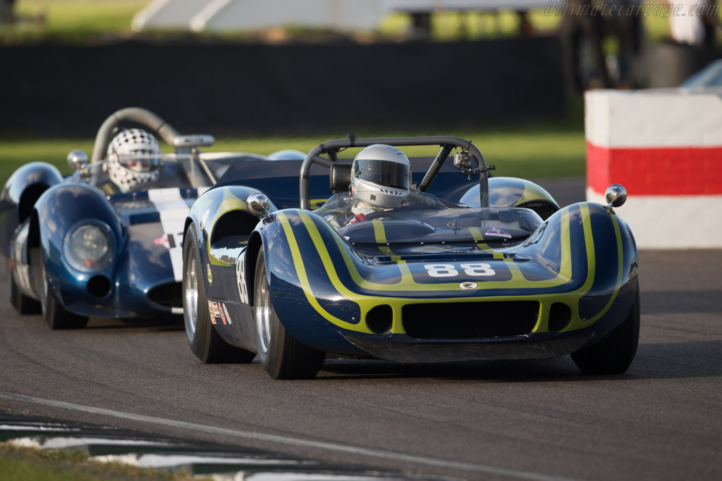 McLaren M1B Chevrolet - Chassis: 30-19  - 2015 Goodwood Revival