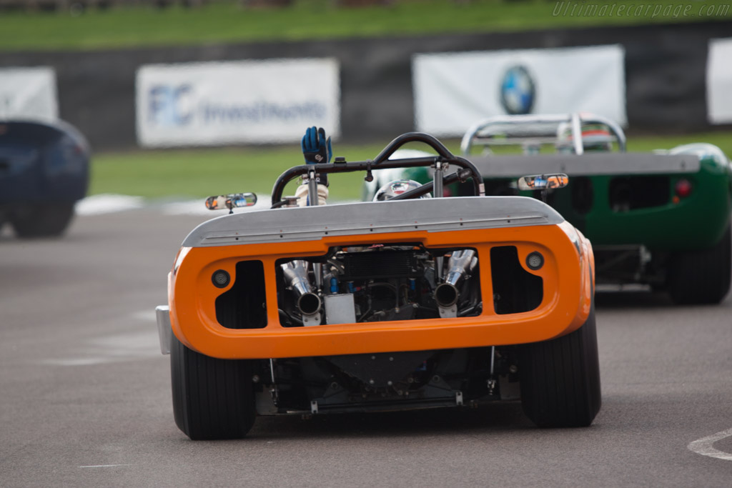 McLaren M1B Chevrolet - Chassis: 30-06  - 2010 Goodwood Revival