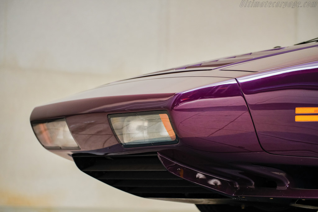 Vector W8 Twin Turbo