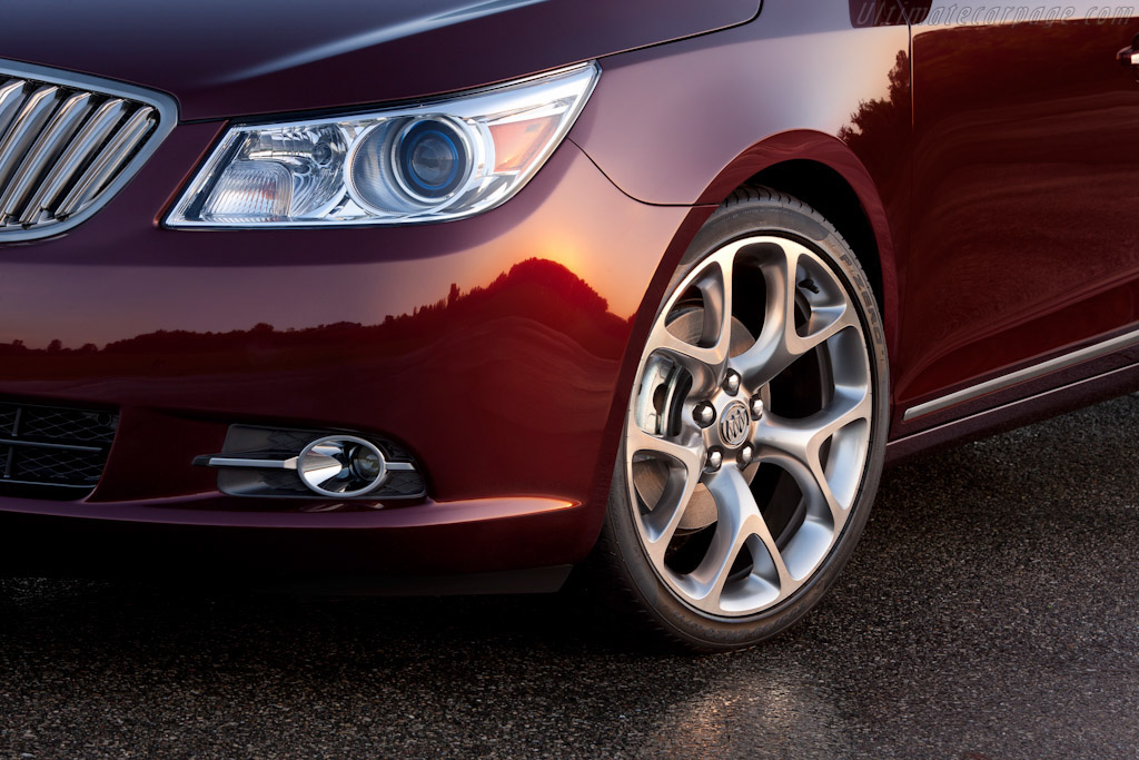 Buick Lacrosse GL Concept