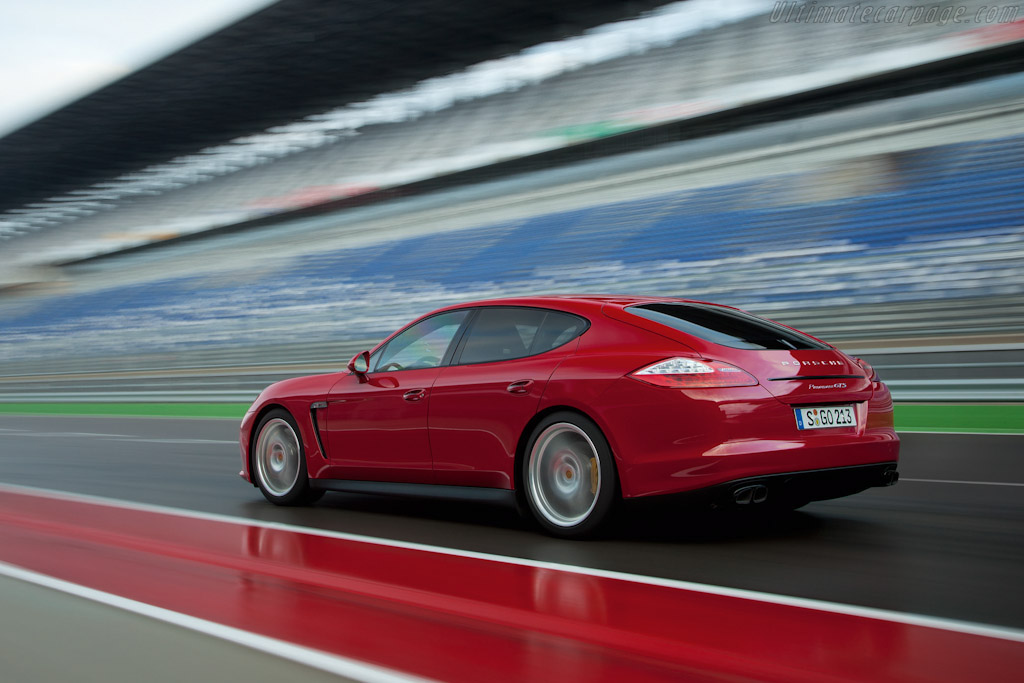 Porsche Panamera GTS