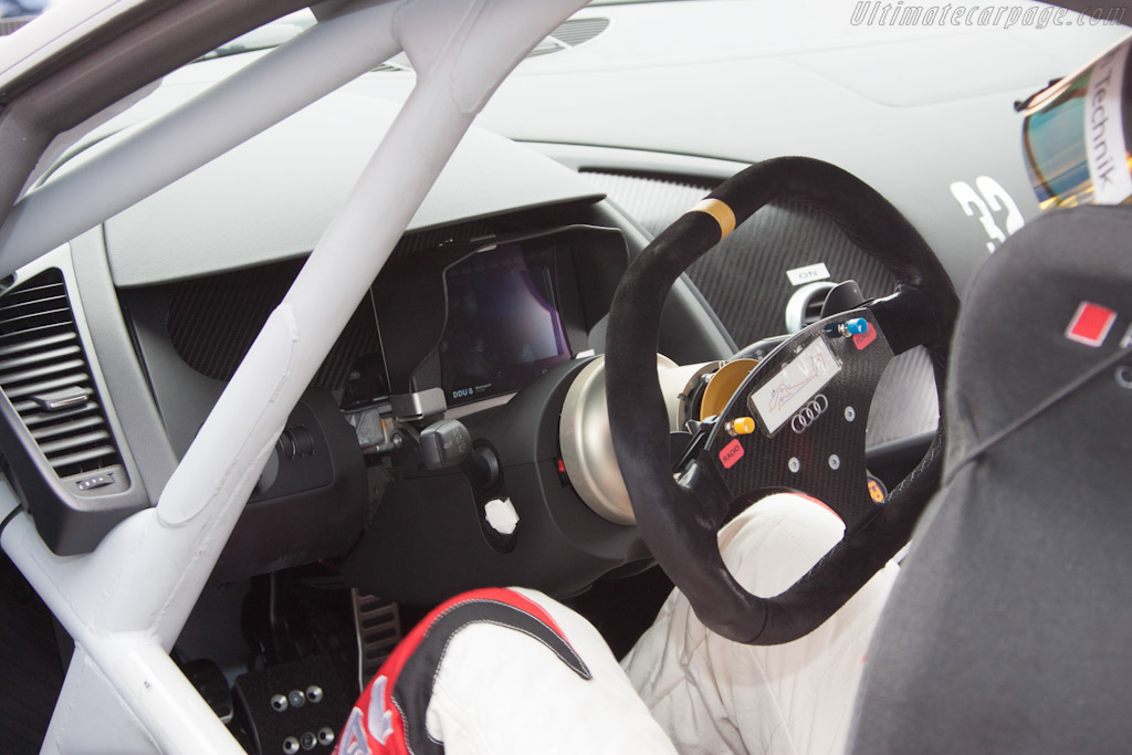 Audi R8 LMS Ultra - Chassis: AS42A0FGT3120408  - 2012 Coupes de Paques
