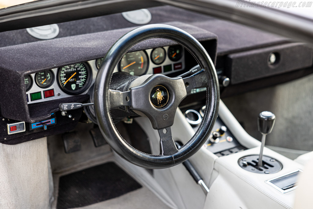 Lamborghini Countach LP400S