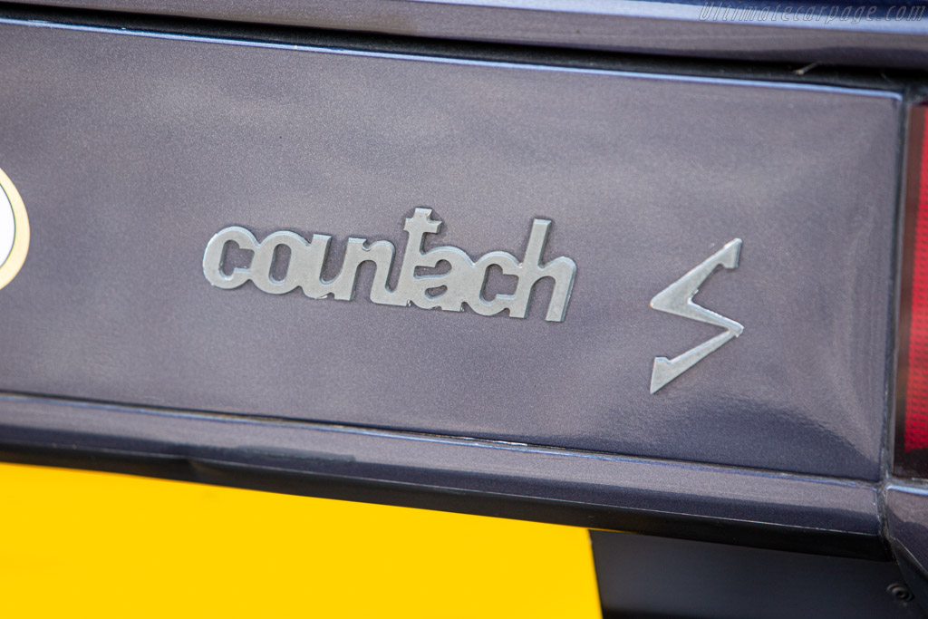 Lamborghini Countach LP400S