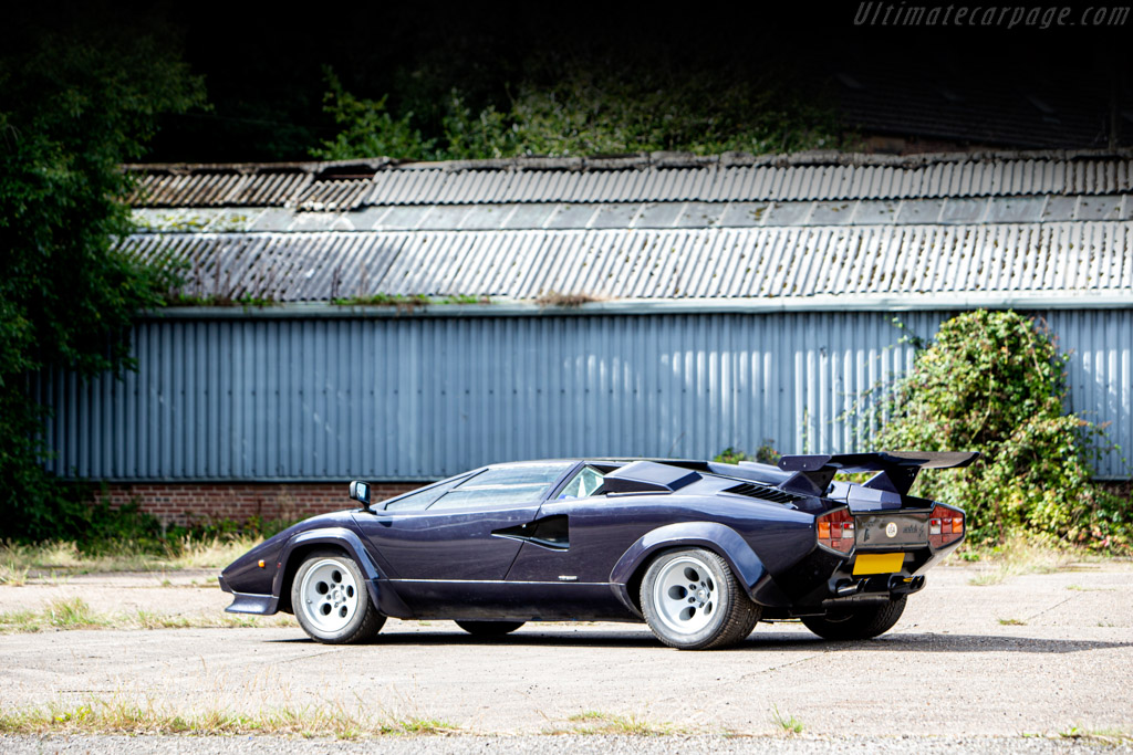 Lamborghini Countach LP400S
