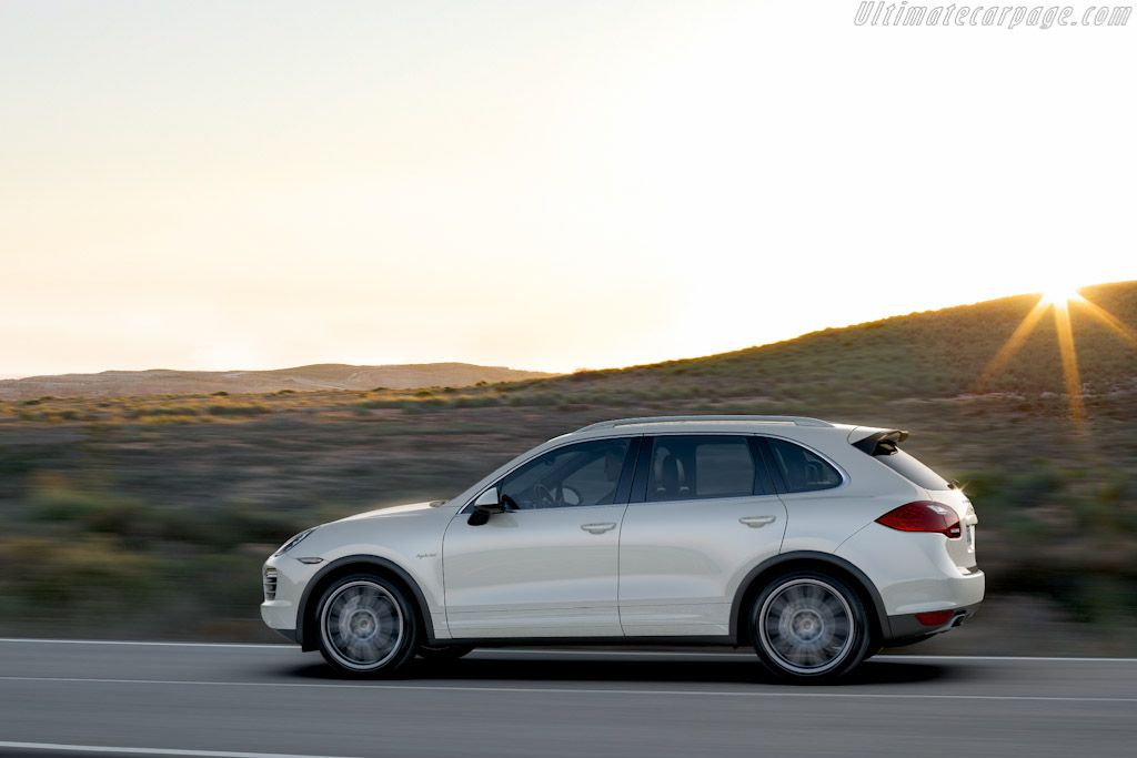 Porsche Cayenne S Hybrid