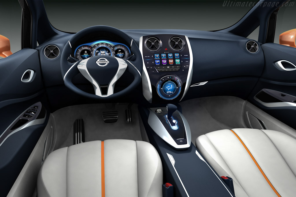 Nissan Invitation Concept