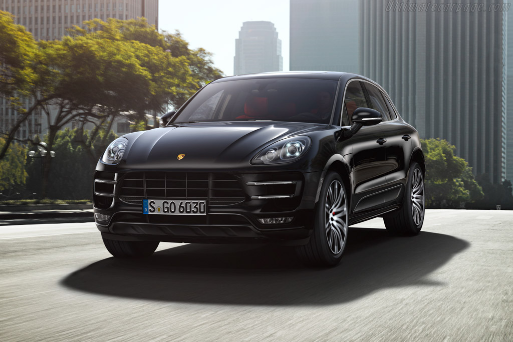 Машина macan певца