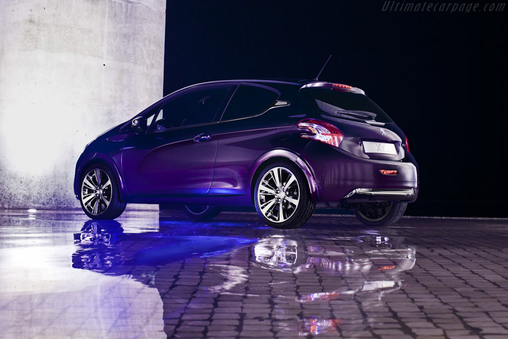 Peugeot 208 XY Concept