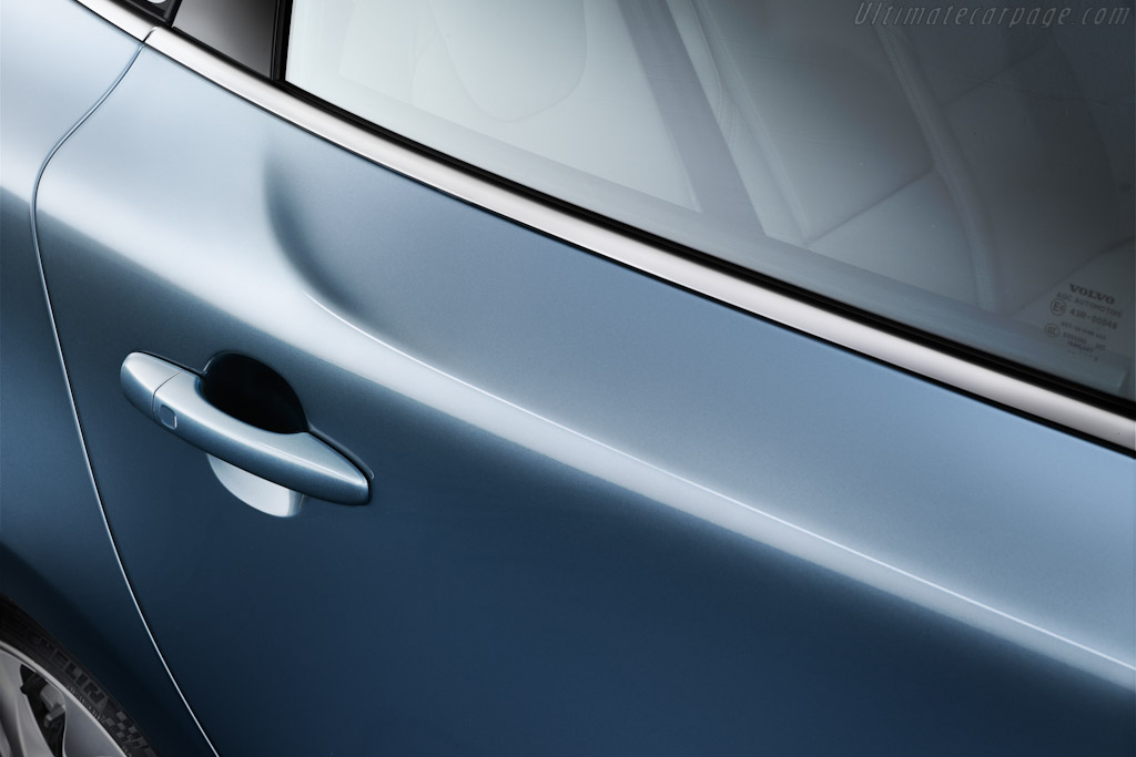 Volvo V40 T5