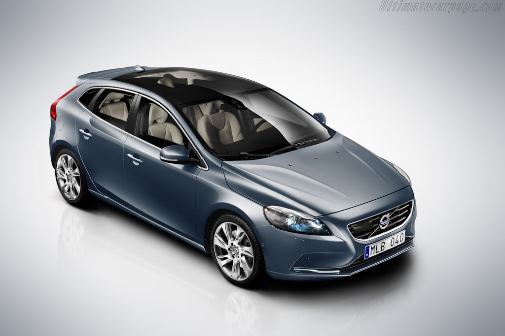 Volvo V40 T5