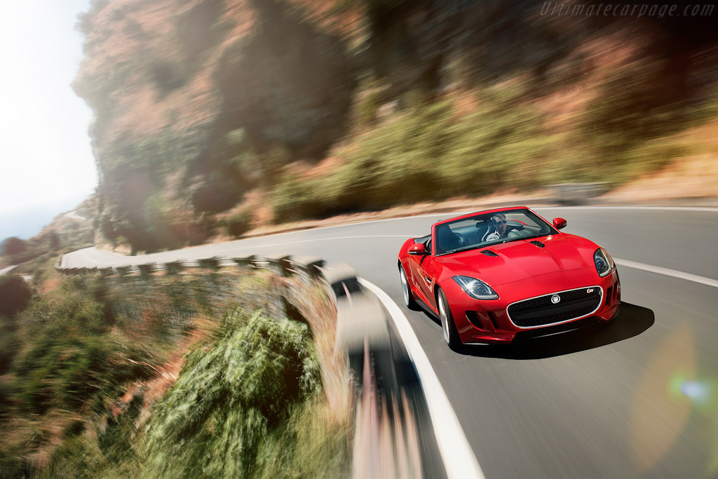 Jaguar F-Type V8 S