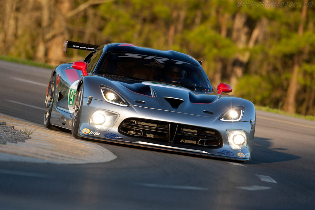 SRT Viper GTS-R