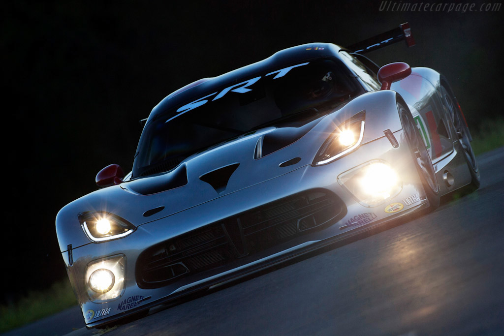 SRT Viper GTS-R