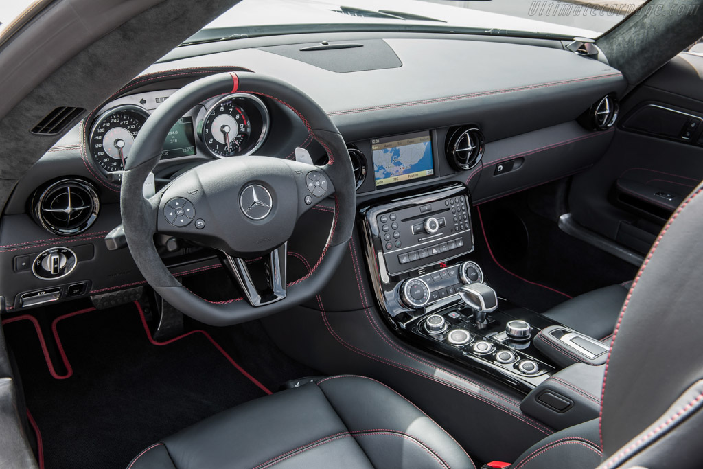 Mercedes-Benz SLS AMG GT Roadster