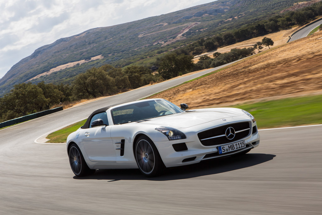 Mercedes-Benz SLS AMG GT Roadster