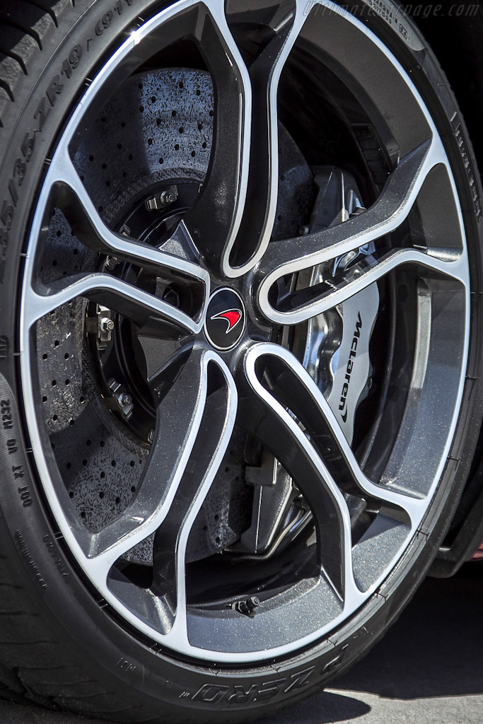 McLaren MP4-12C