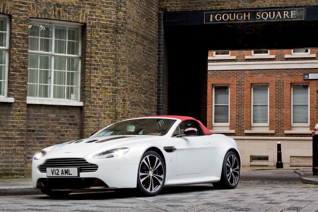 Aston Martin V12 Vantage Roadster