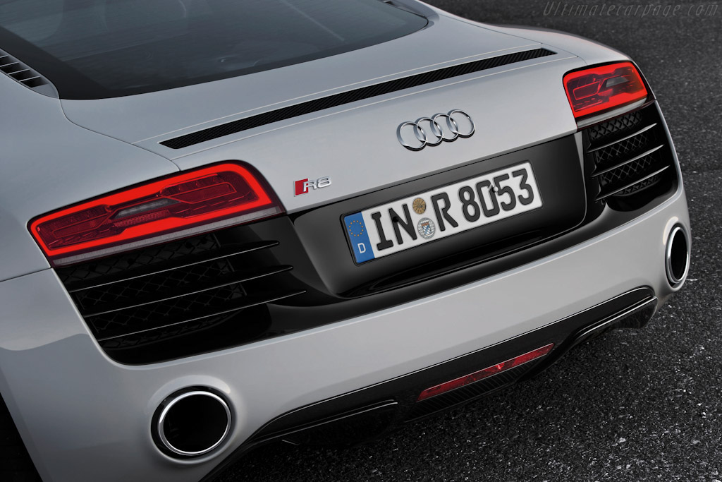 Audi R8 V10