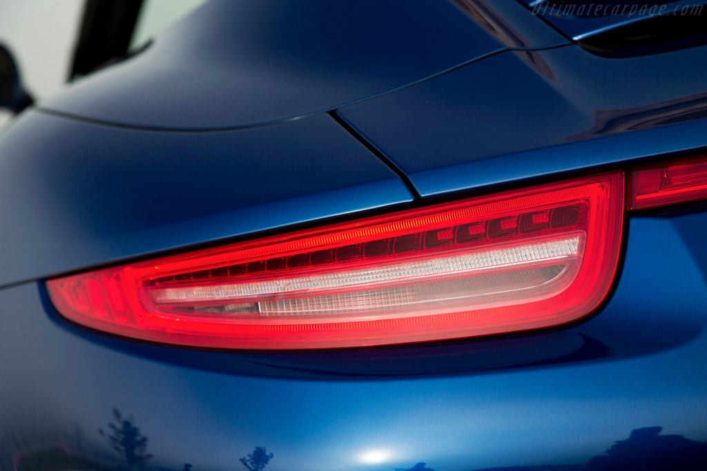 Porsche 911 Carrera 4S Cabriolet