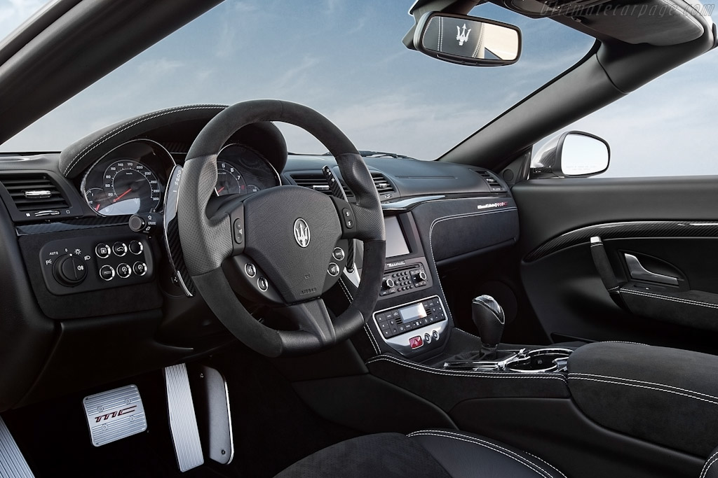 Maserati GranCabrio MC
