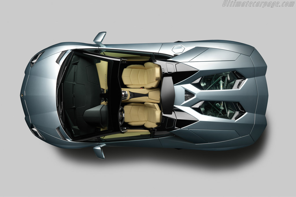 Lamborghini Aventador LP700-4 Roadster