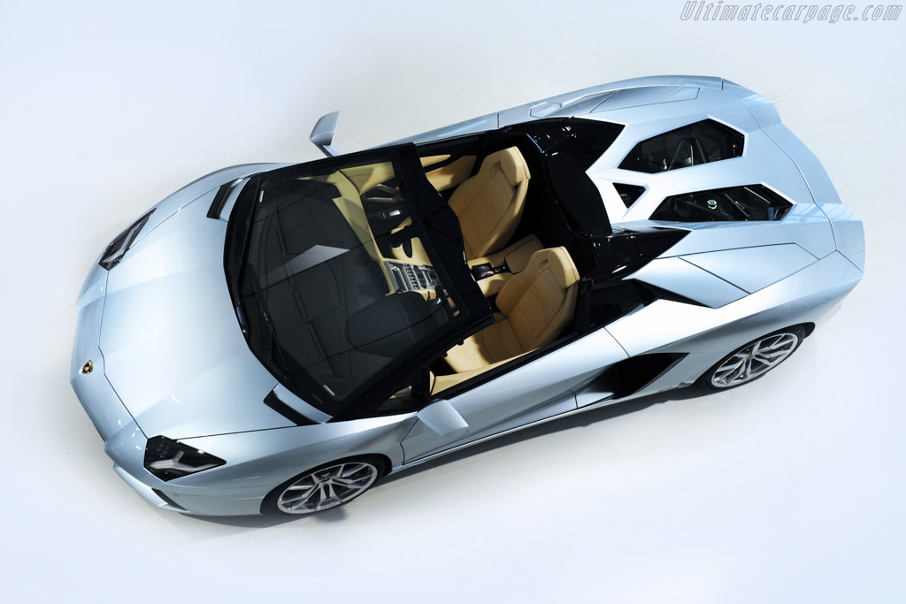 Lamborghini Aventador LP700-4 Roadster