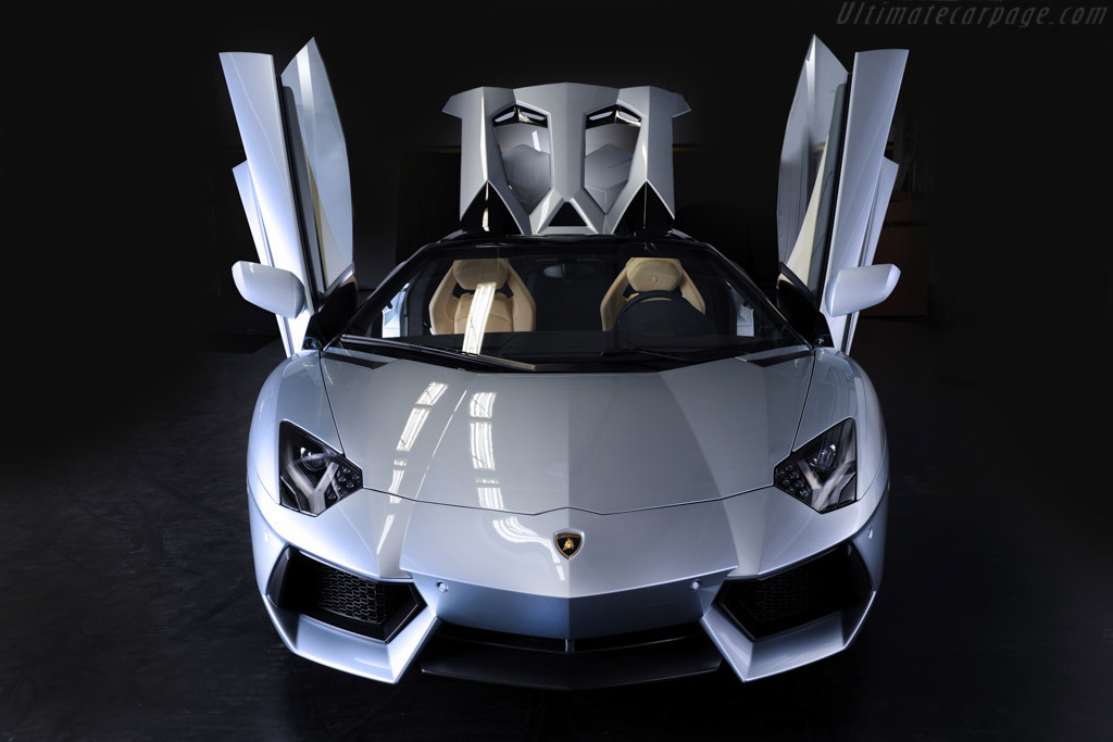 Lamborghini Aventador LP700-4 Roadster