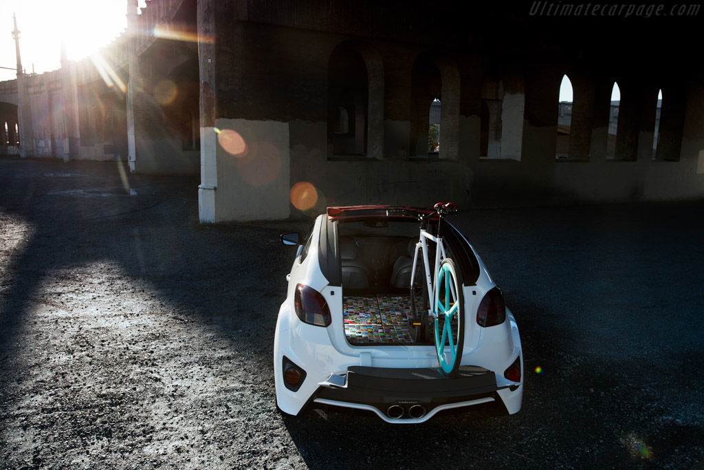 Hyundai Veloster C3 Roll Top Concept