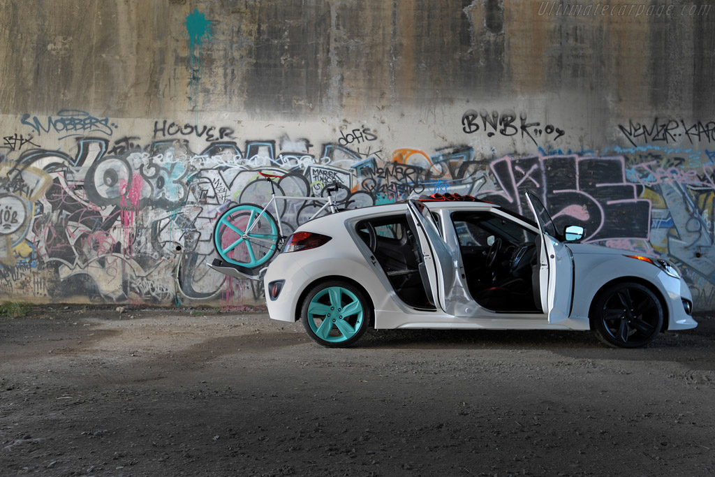 Hyundai Veloster C3 Roll Top Concept