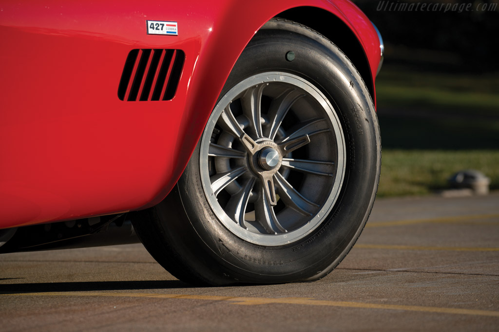 AC Shelby Cobra 427