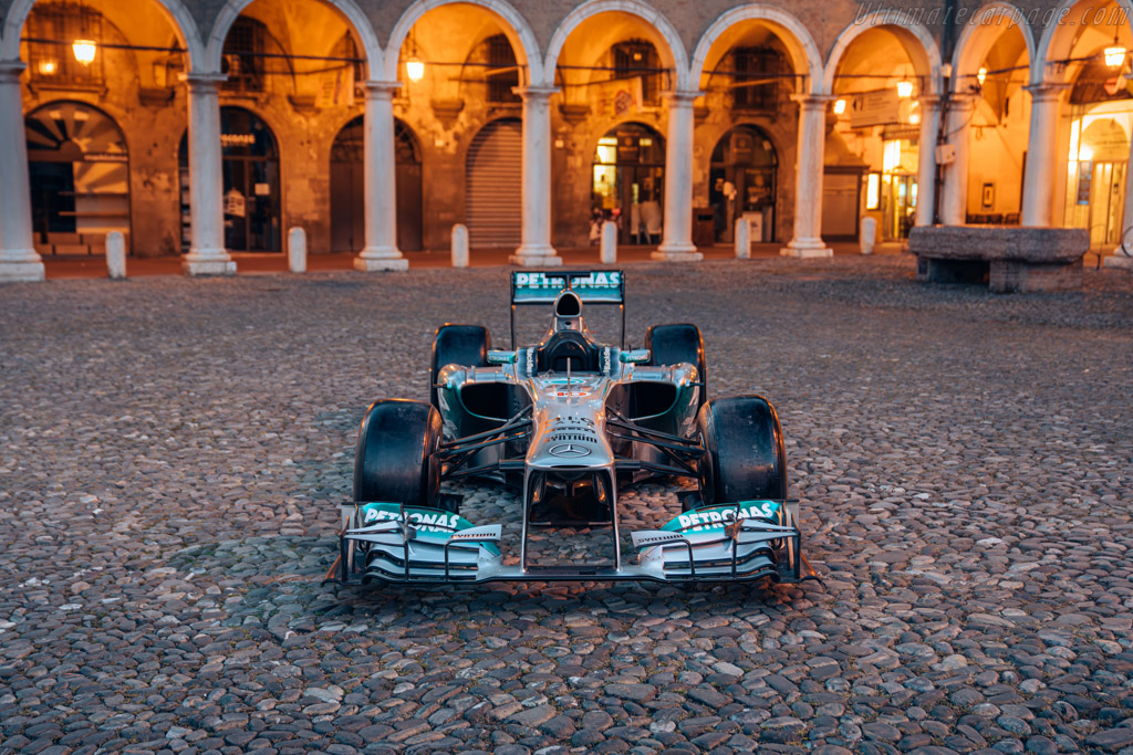 Mercedes-Benz W04