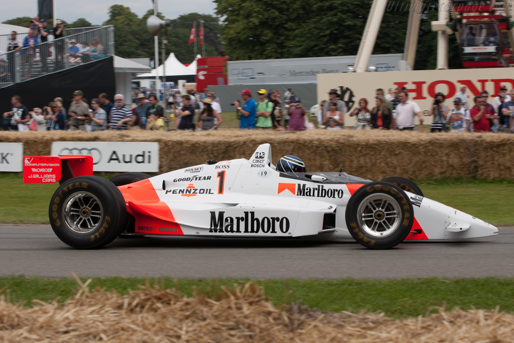 Penske PC19 Chevrolet - Chassis: PC19-009  - 2011 Goodwood Festival of Speed