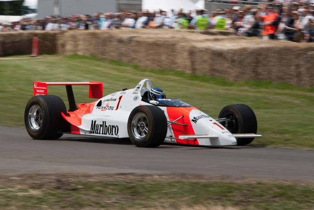Penske PC19 Chevrolet - Chassis: PC19-009  - 2011 Goodwood Festival of Speed