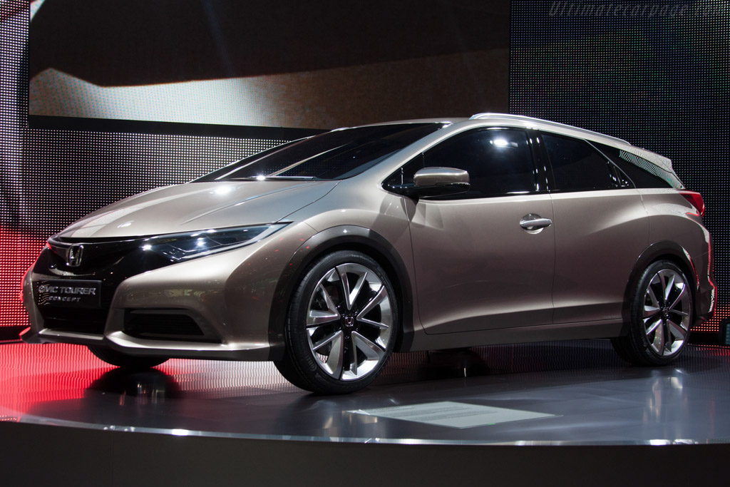 Honda Civic Tourer Concept   - 2013 Geneva International Motor Show