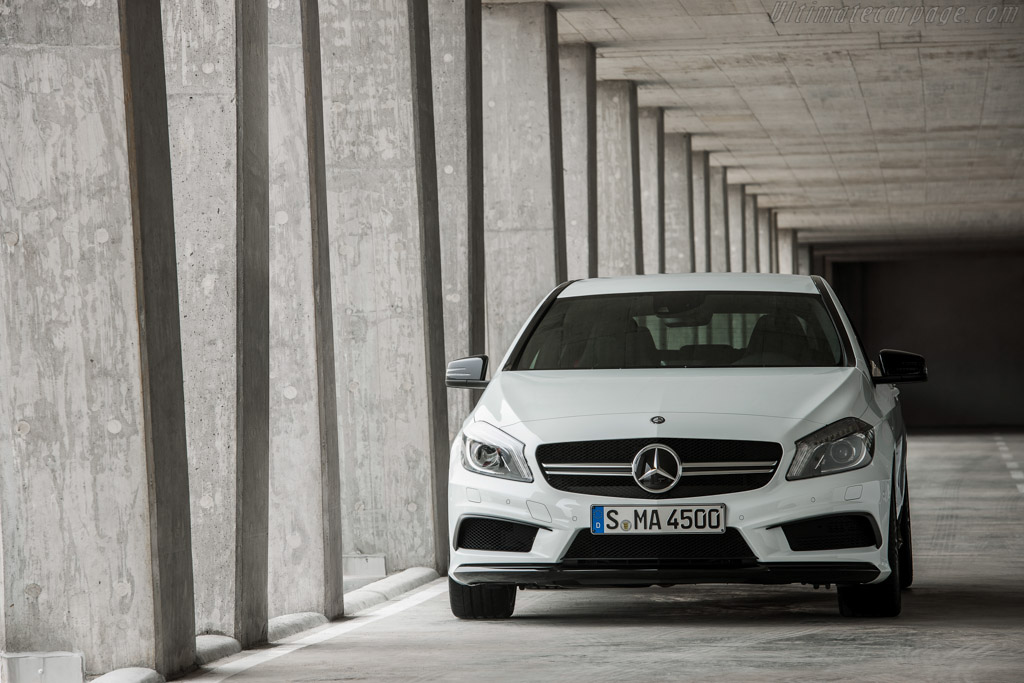 Mercedes-Benz A 45 AMG