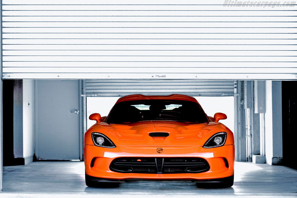 SRT Viper TA