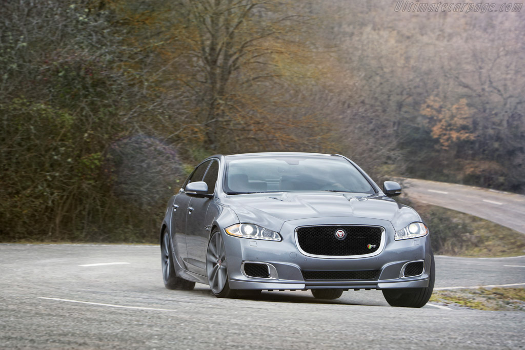 Jaguar XJR