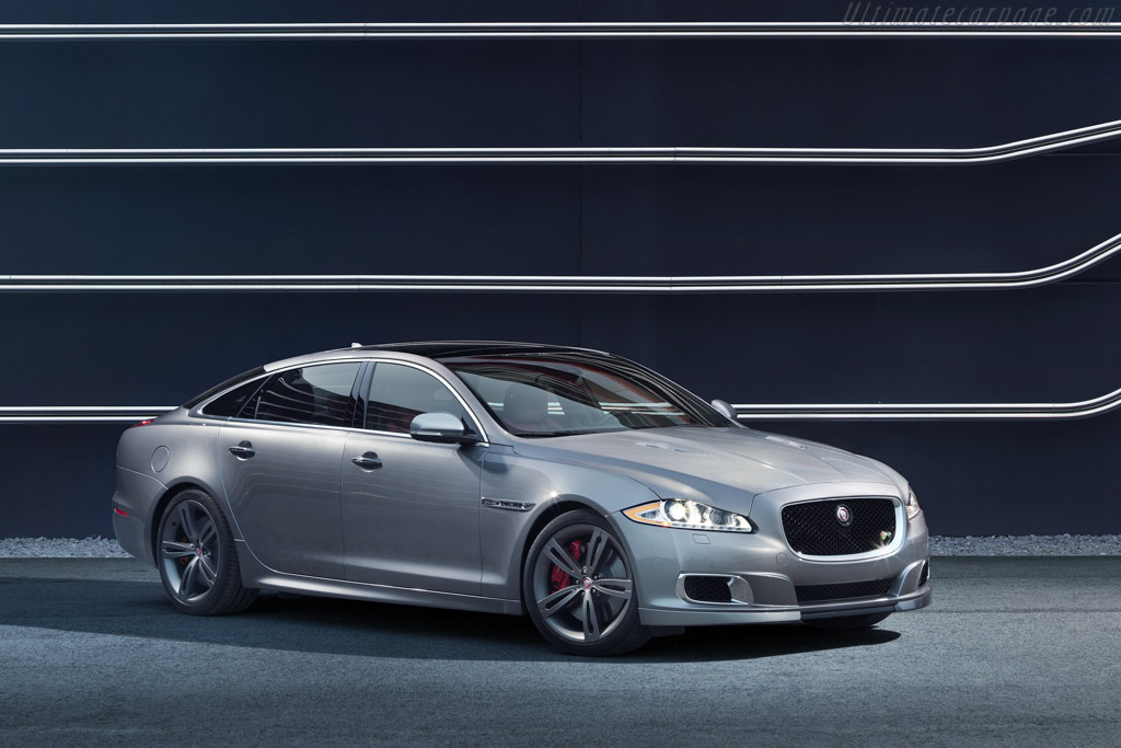 Jaguar XJR