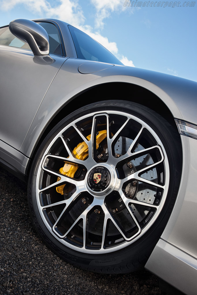 Porsche 911 Turbo S