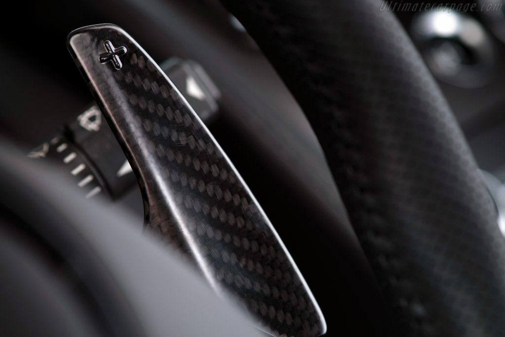 Aston Martin V12 Vantage S